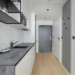 Modern In The Centre Of By Renters ポズナン