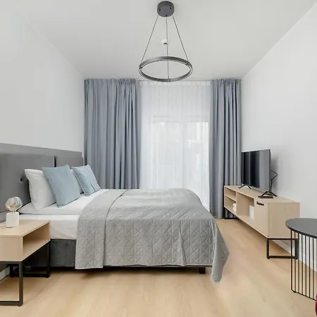 Modern In The Centre Of By Renters