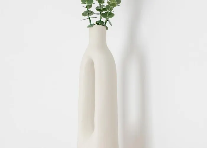 Modern In The Centre Of By Renters Apartment *