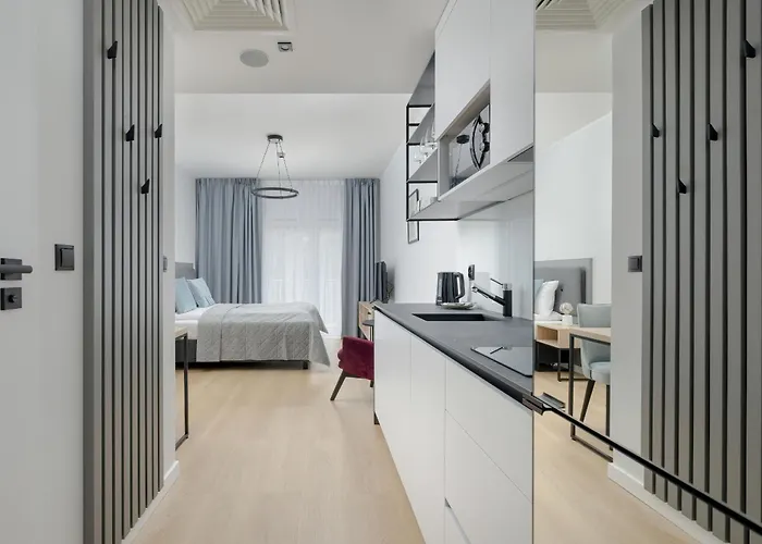 Modern In The Centre Of By Renters Posen